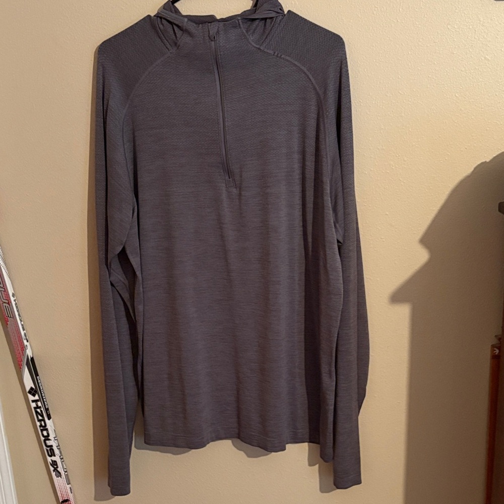 Men’s Lululemon Long Sleeve Hood
